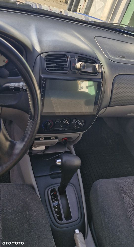 Mazda 323F - 3
