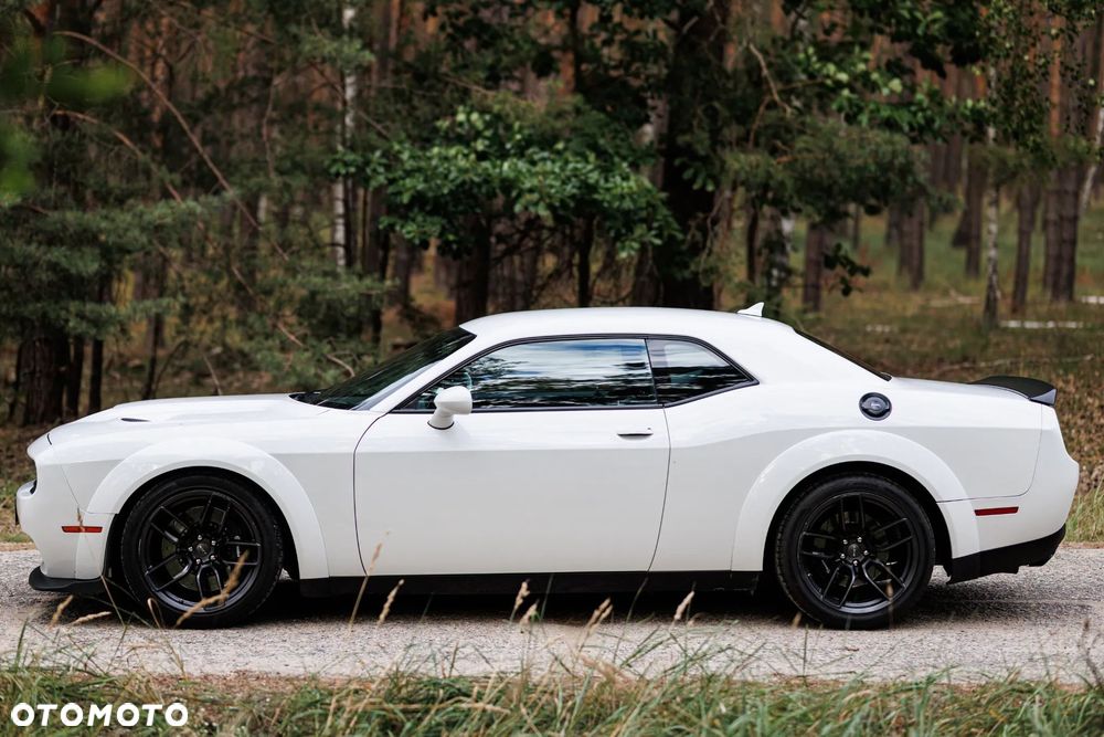 Dodge Challenger 6.2 Hellcat Widebody - 3