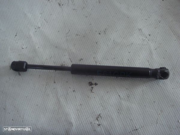 Amortecedor /Porta Objetos Chão Tr Bmw 5 Touring (E61) - 1