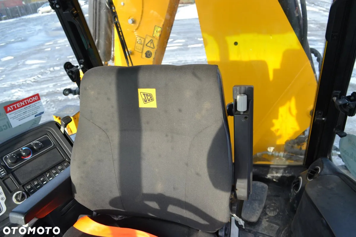 JCB 3CX - 27