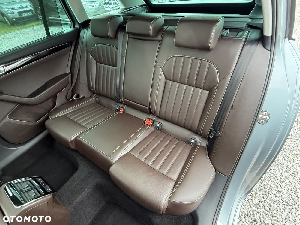 Skoda Superb 2.0 TDI SCR L&K DSG - 33
