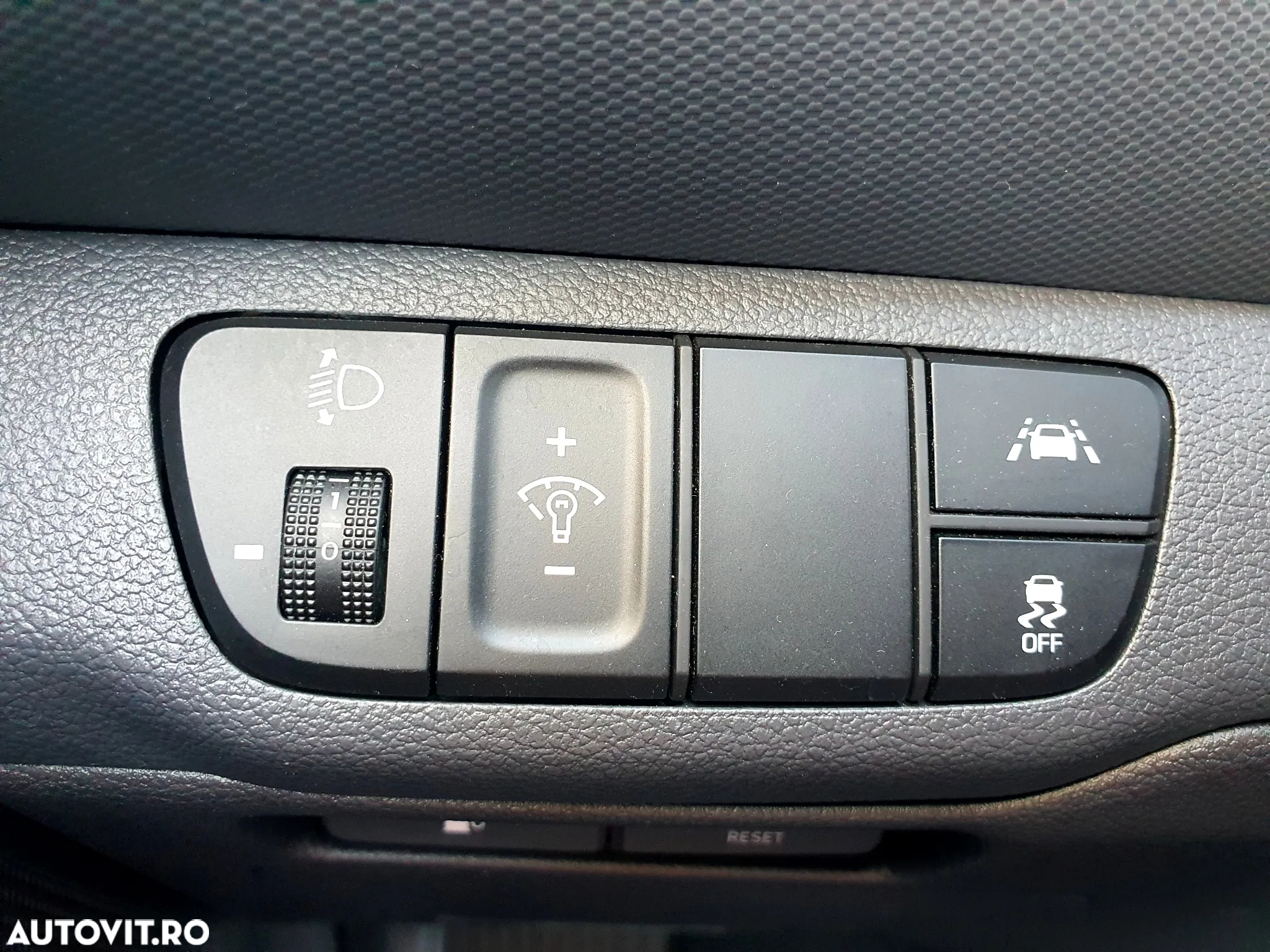 Hyundai IONIQ Plug-in-Hybrid 1.6 GDI Style - 22