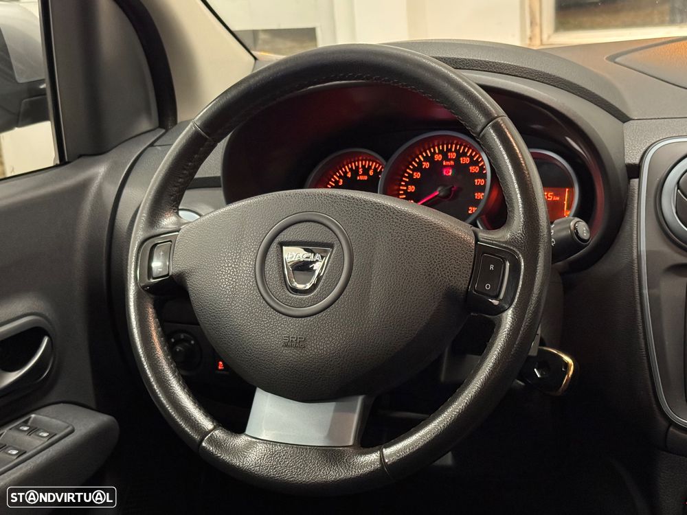Dacia Lodgy 1.5 dCi Stepway 7L - 7
