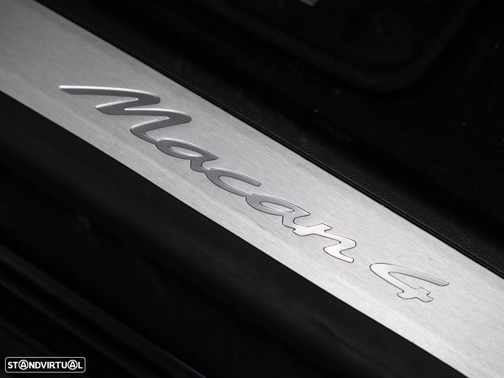 Porsche Macan Electric 4 - 22