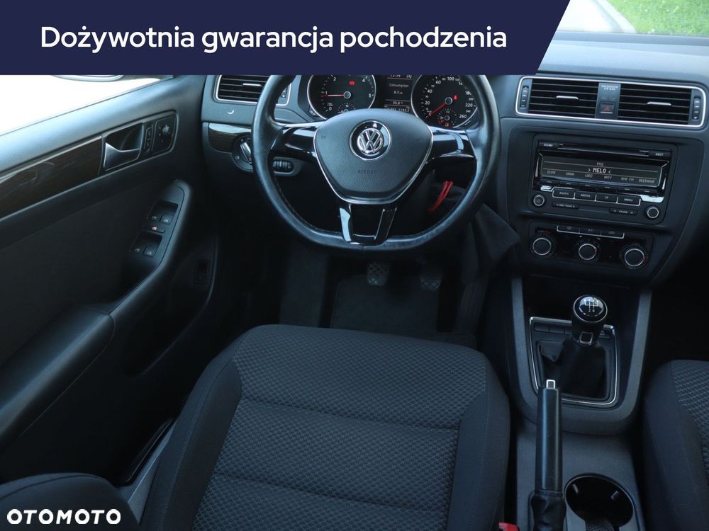 Volkswagen Jetta - 9