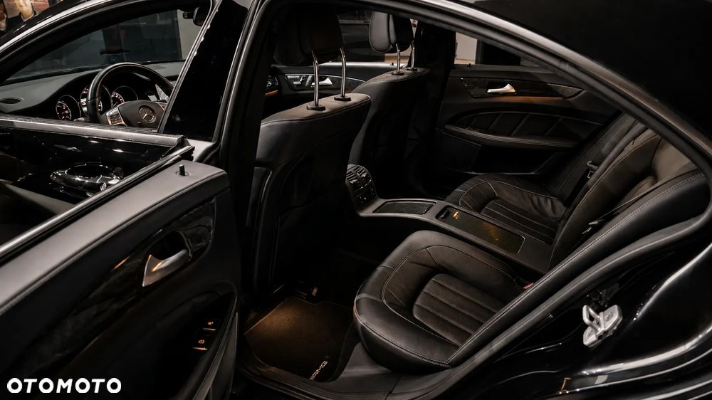 Mercedes-Benz CLS - 8