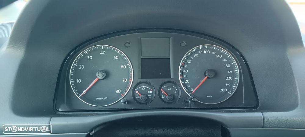 VW Touran 1.4 TSI Trendline 5L - 11