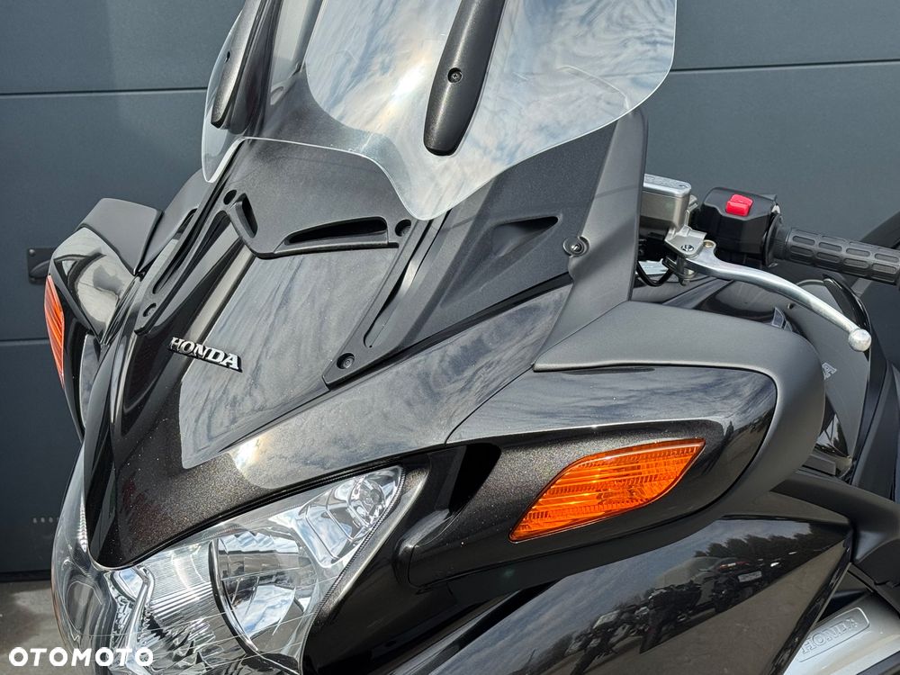 Honda ST - 30