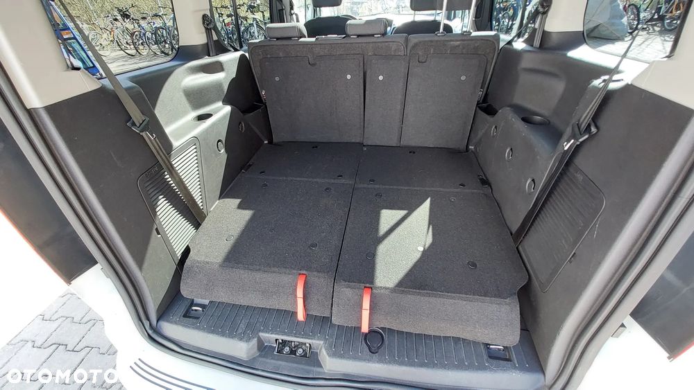 Ford Tourneo Connect Grand - 21