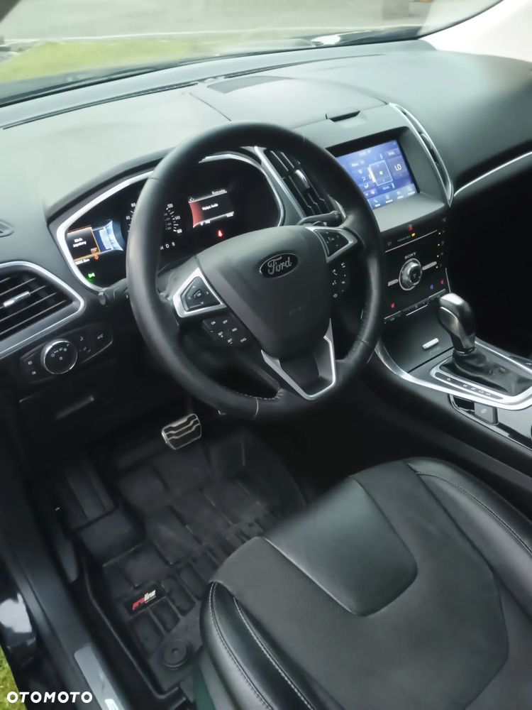 Ford Edge - 15