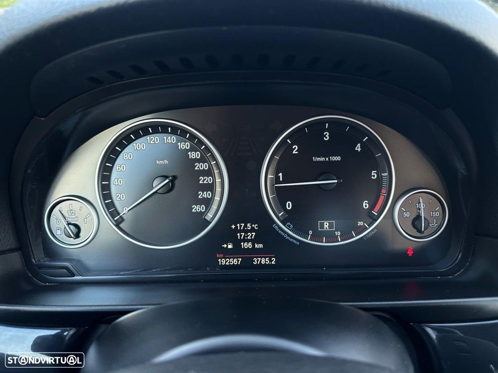BMW 520 d Auto - 32