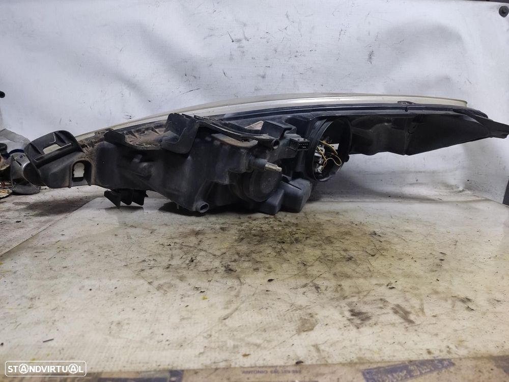 FAROL DIREITO PEUGEOT 207 2007 - 8