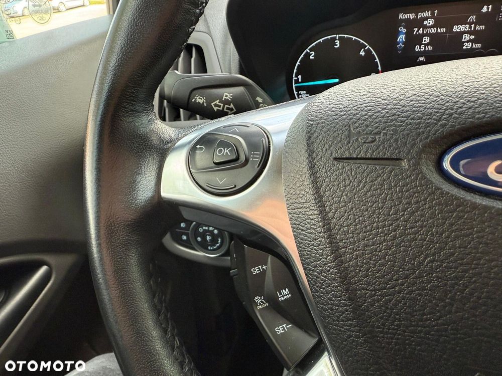 Ford Tourneo Connect Grand - 16