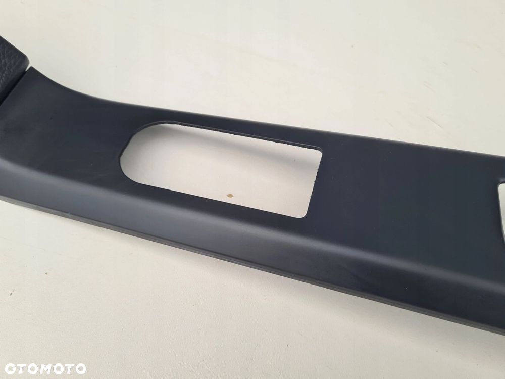 VW T5 T5 LIFT MULTIVAN tapicerka osłona boczka lewy przód 7H5868087 - 2