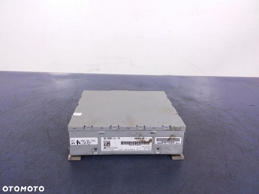 AUDI A8 D4 TUNER RADIOWY RADIA 4H0035061J - 1