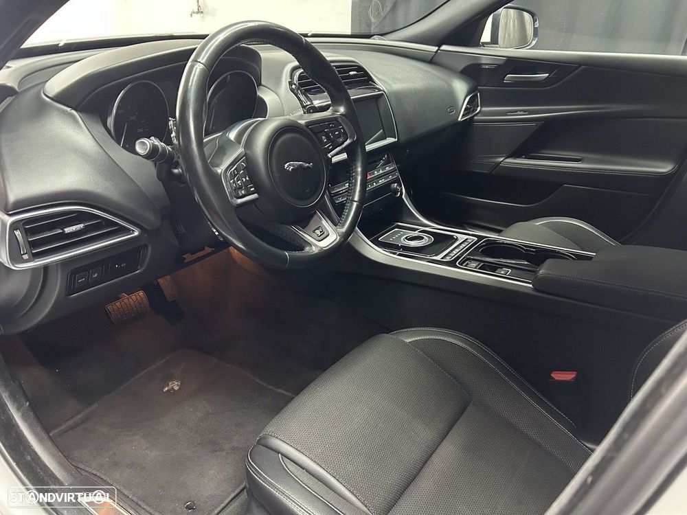 Jaguar XE 2.0 D R-Sport Aut. - 10