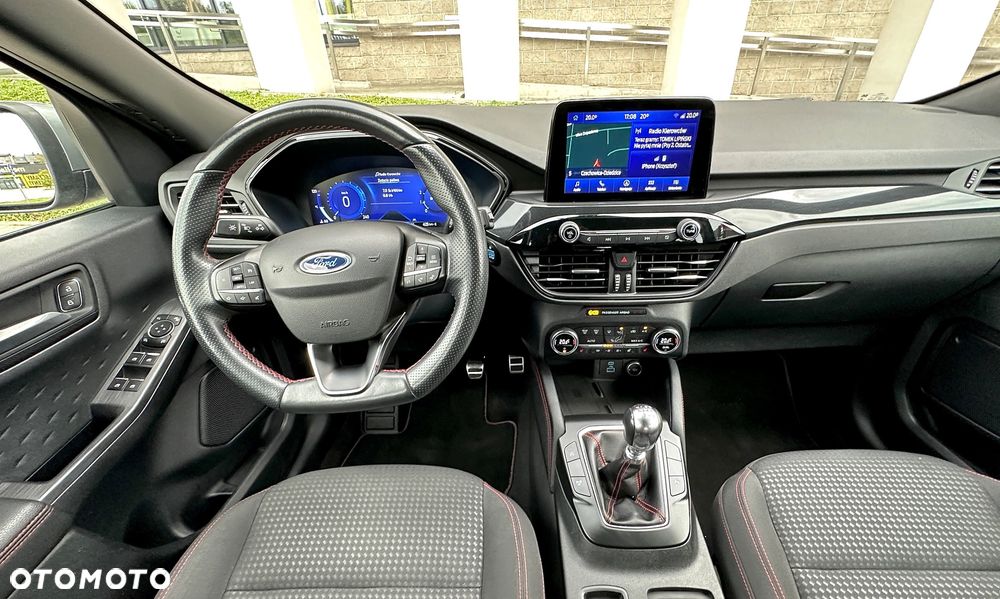 Ford Kuga 1.5 EcoBoost ST-LINE - 8