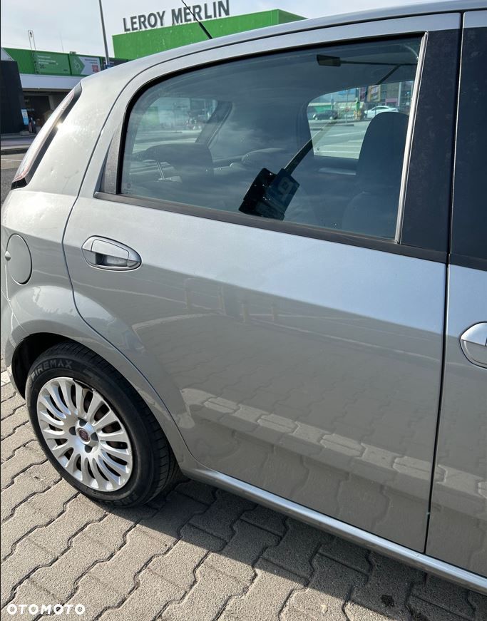 Fiat Punto Evo 1.4 8V Estiva Blue&Me - 18