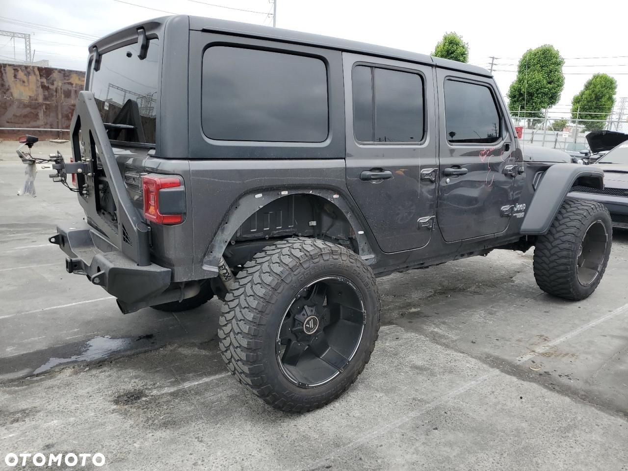 Jeep Wrangler - 2