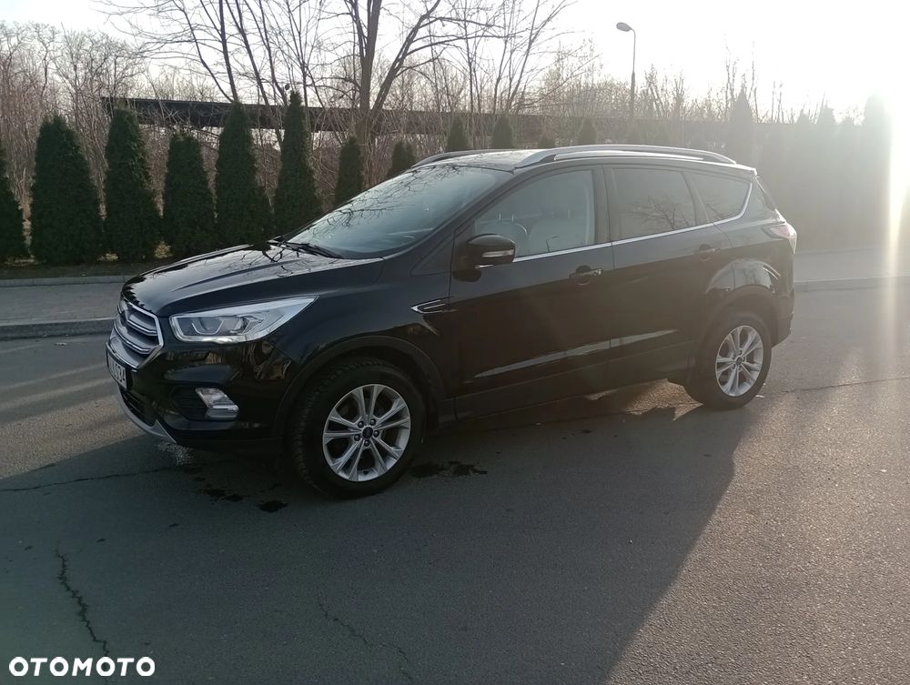 Ford Kuga 1.5 EcoBoost 2x4 Black & Silver - 4