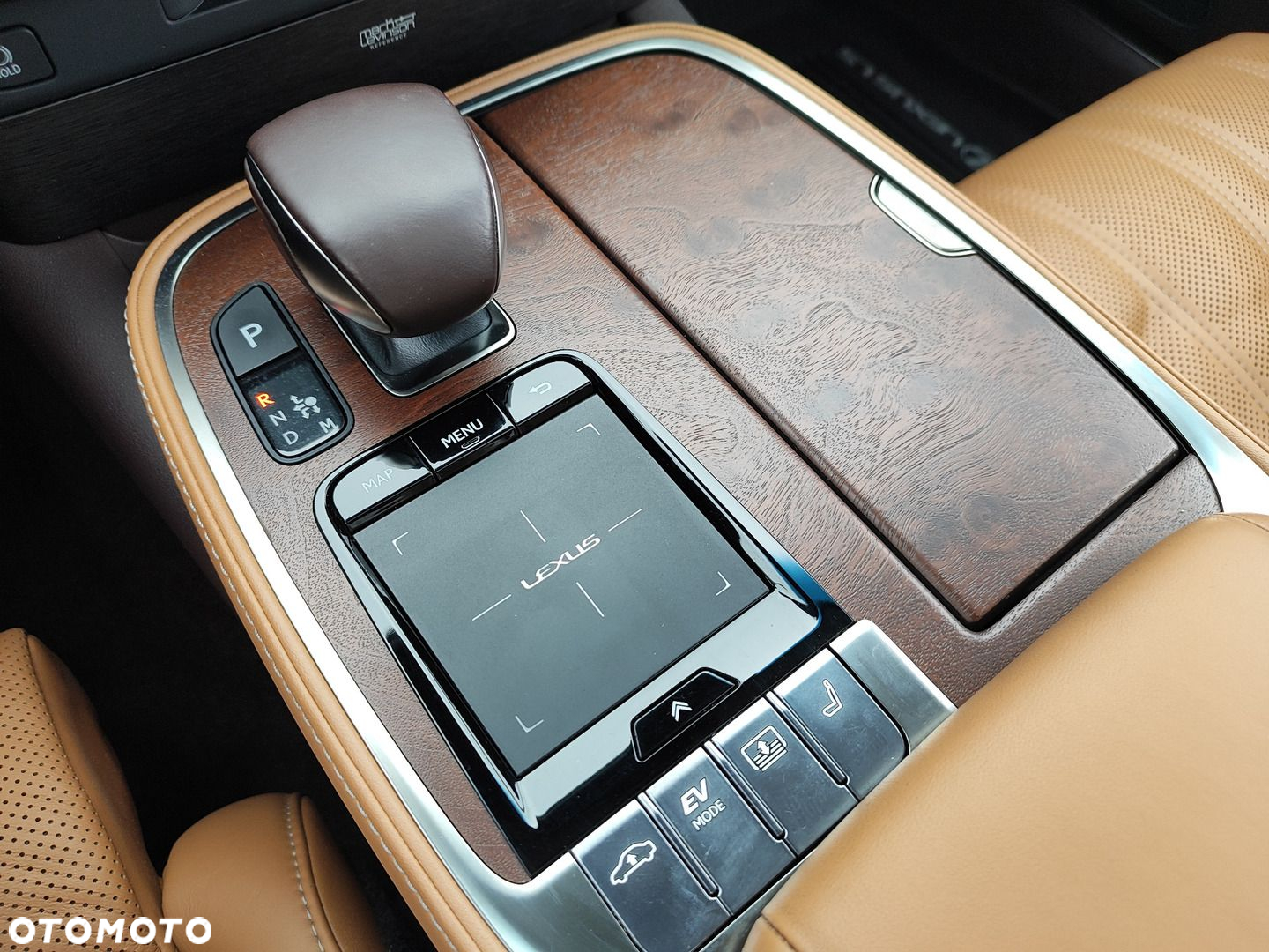Lexus LS 500h Prestige AWD - 27