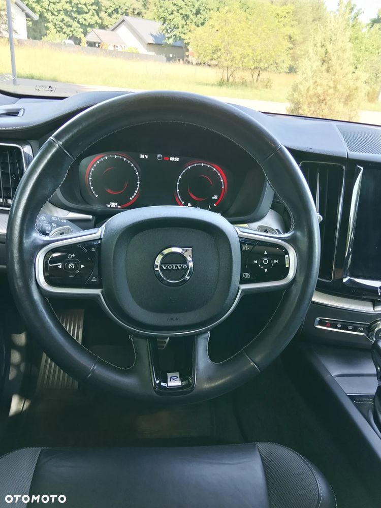 Volvo XC 60 T5 AWD R-Design - 25