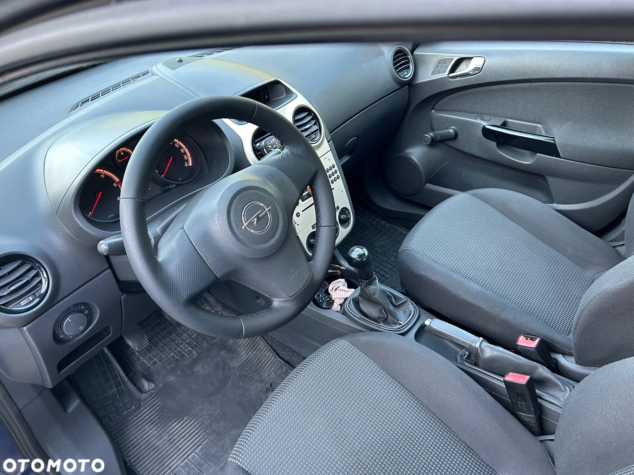 Opel Corsa 1.3 CDTI Essentia - 12