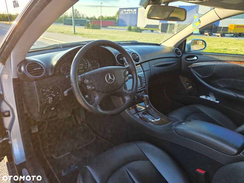Mercedes-Benz CLK - 12
