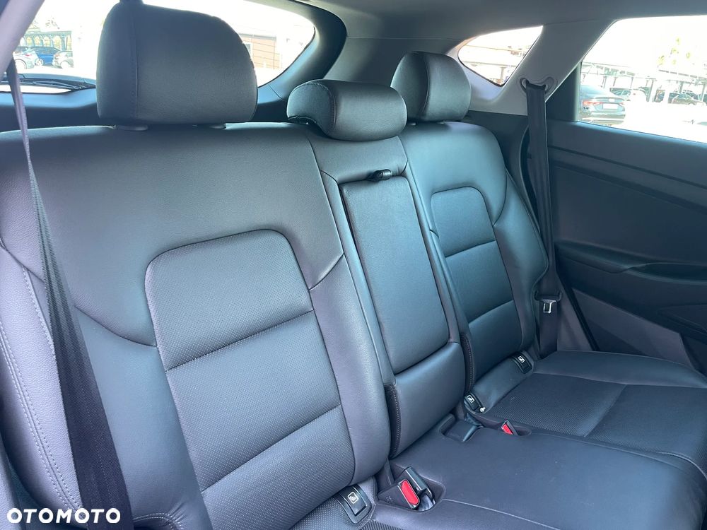 Hyundai Tucson blue 1.7 CRDi 2WD DCT Premium - 30