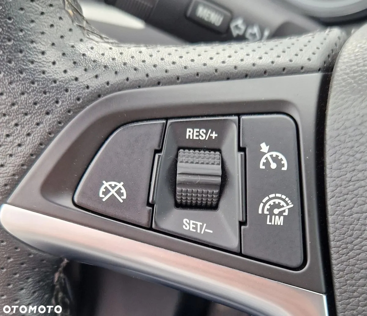 Opel Astra GTC 1.6 Turbo Innovation - 15