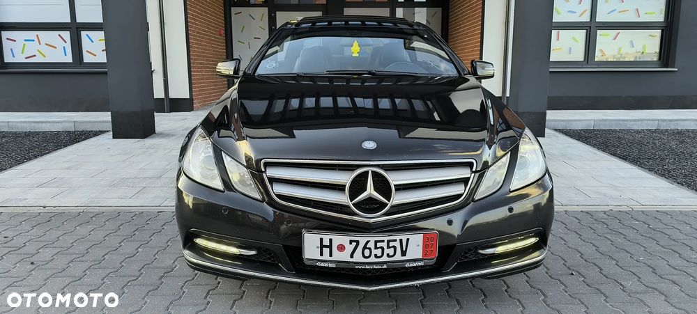 Mercedes-Benz Klasa E 350 CDI DPF BlueEFFICIENCY 7G-TRONIC Elegance - 24