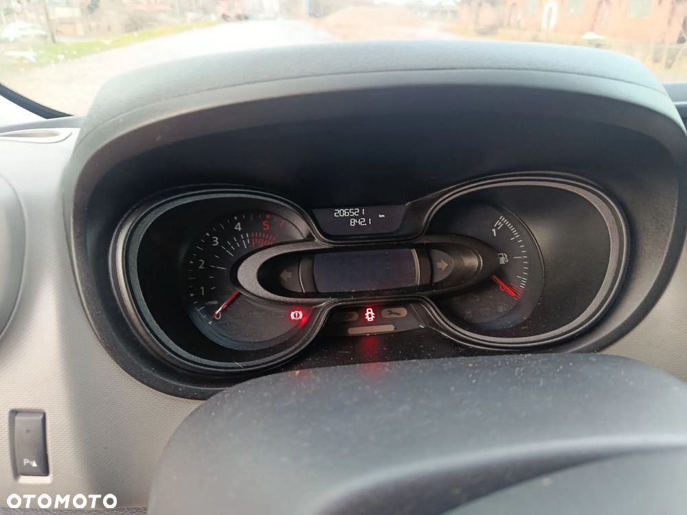 Renault Trafic - 12
