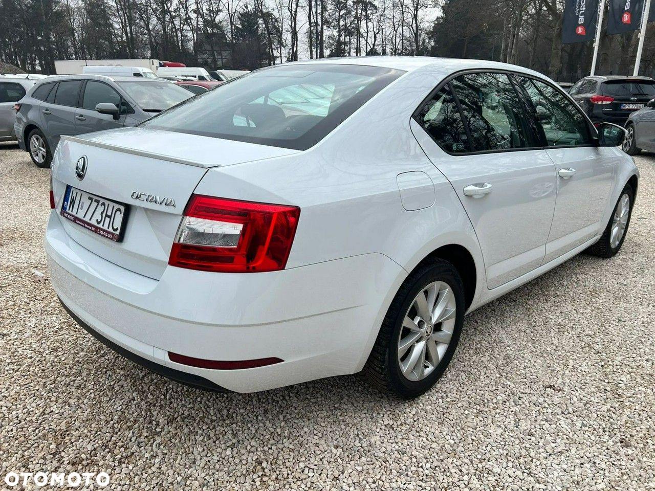 Skoda Octavia 1.6 TDI Ambition DSG - 8