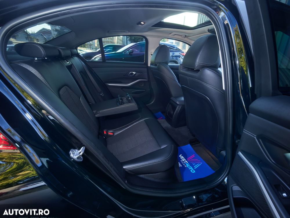 BMW Seria 3 320d AT MHEV - 33