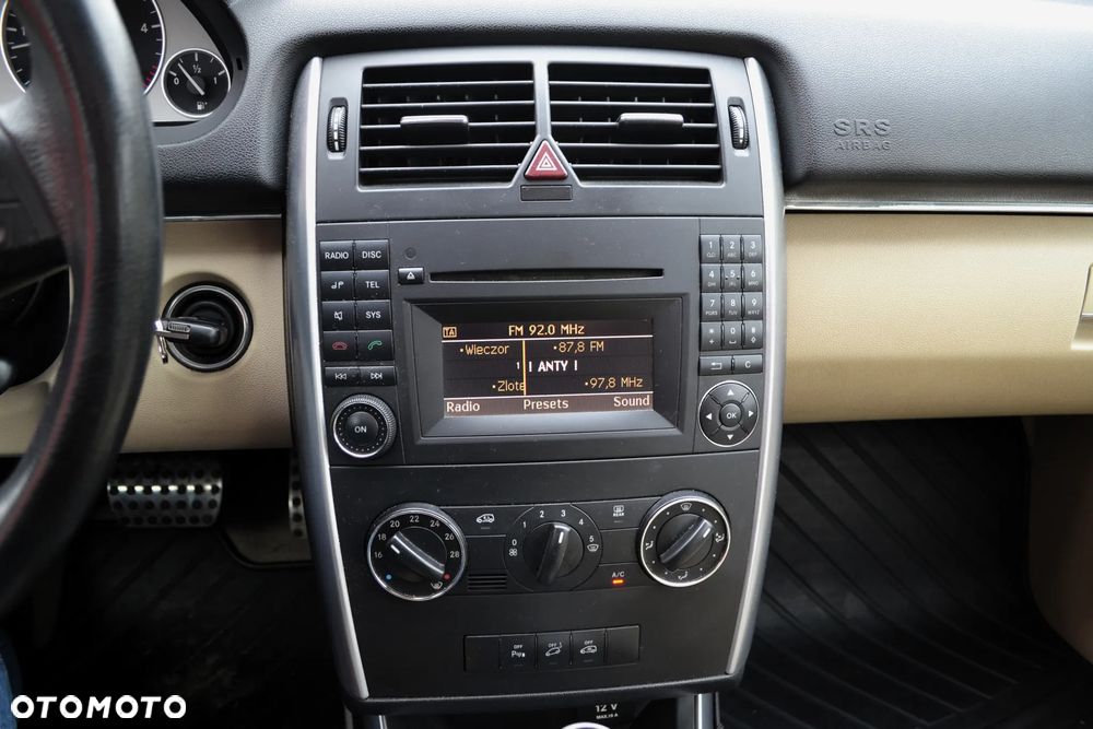 Mercedes-Benz Klasa B 180 CDI Autotronic Special Edition - 15