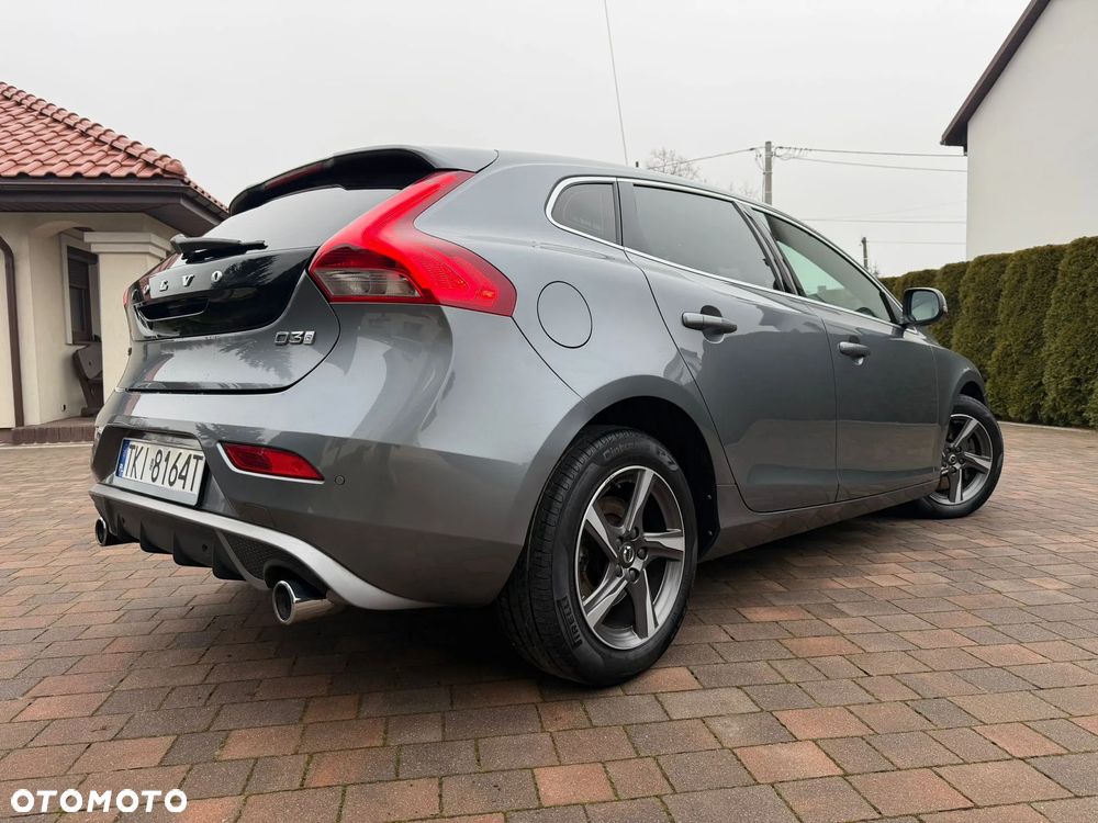 Volvo V40 D3 Momentum - 30