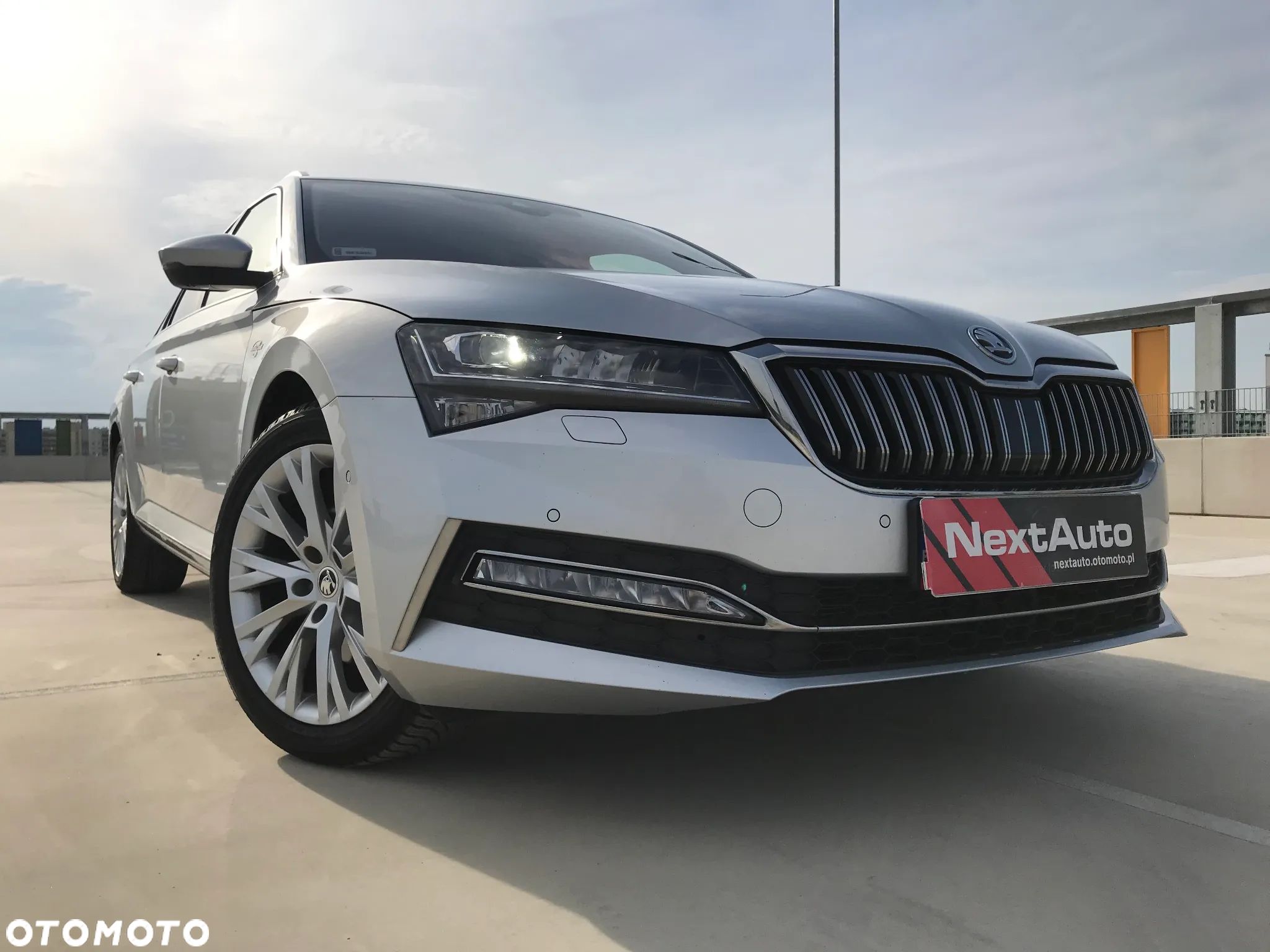 Skoda Superb 2.0 TDI SCR L&K DSG - 1
