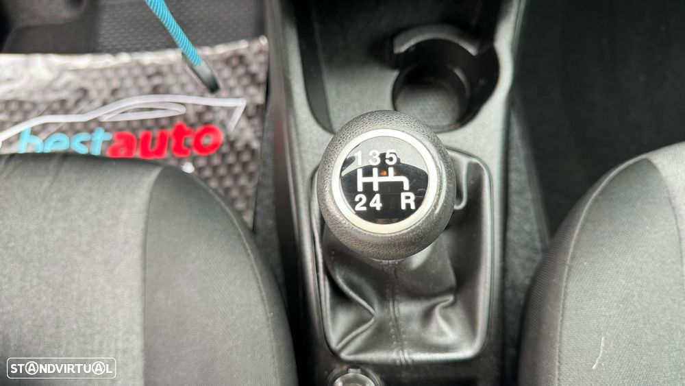 Fiat Punto 1.2 Lounge S&S - 31