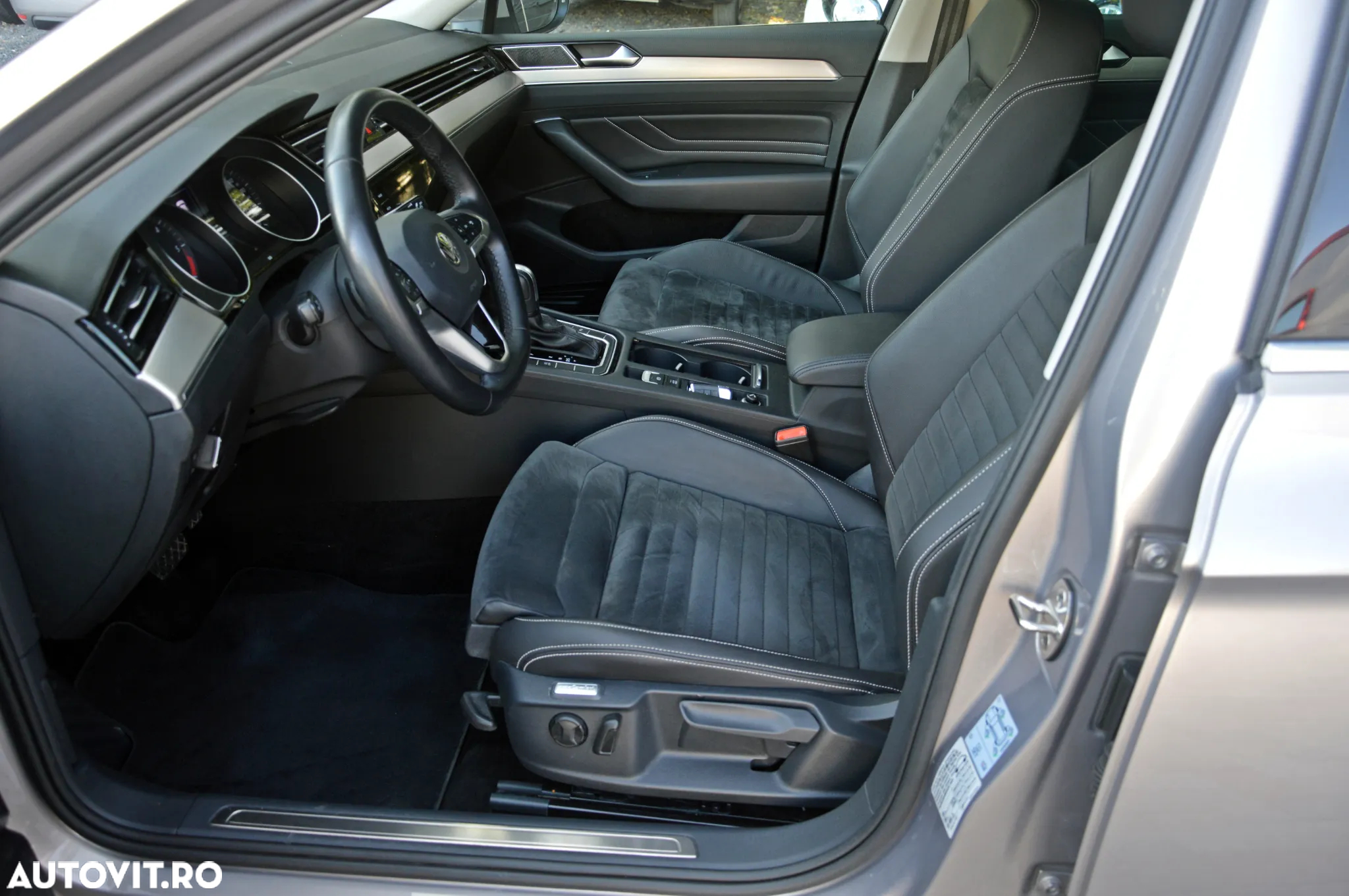 Volkswagen Passat 2.0 TDI DSG Highline - 22