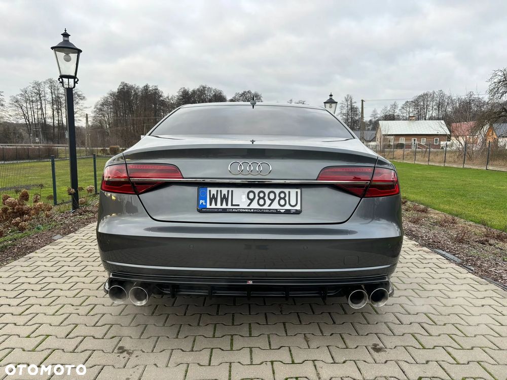 Audi S8 - 5
