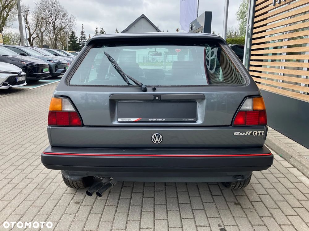 Volkswagen Golf 1.8 GTI - 7