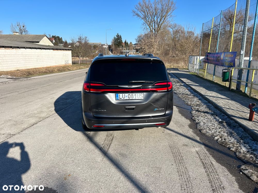 Chrysler Pacifica - 7