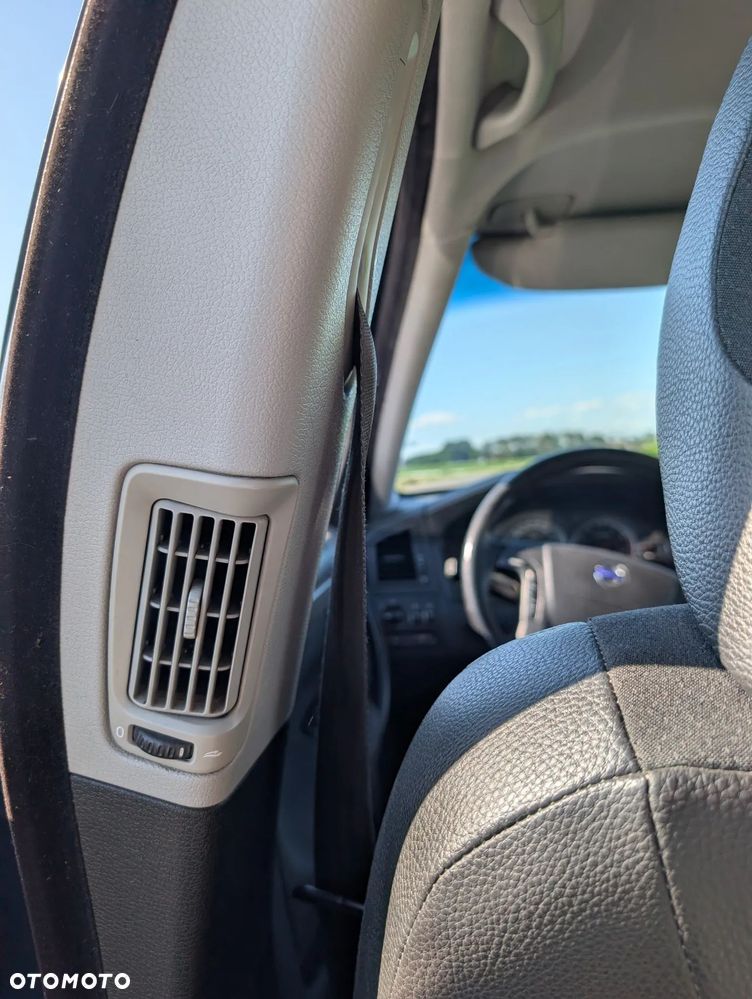 Volvo V70 2.5T - 22
