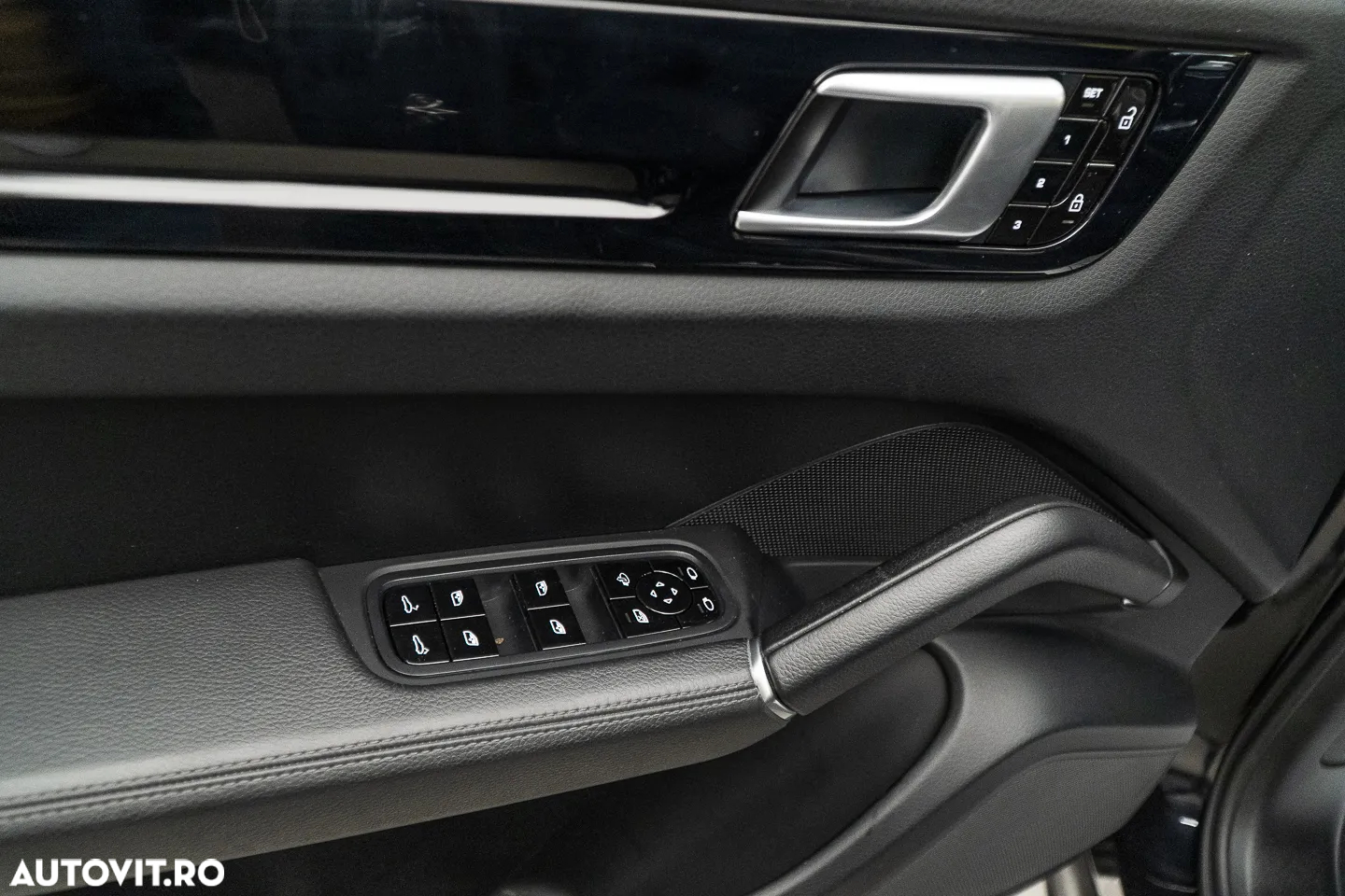 Porsche Cayenne Tiptronic S - 35
