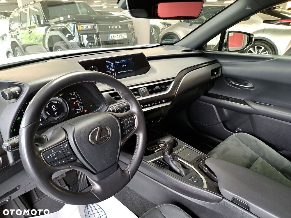 Lexus UX 250h GPF Business Edition 2WD - 31