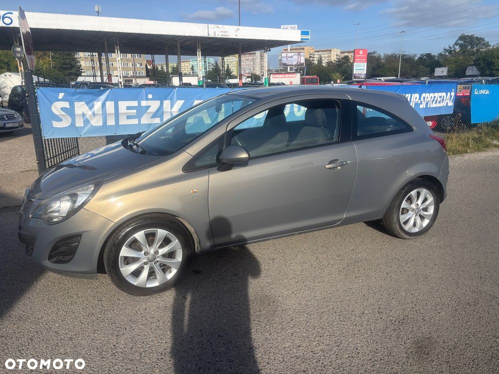 Opel Corsa 1.2 16V Cosmo - 3