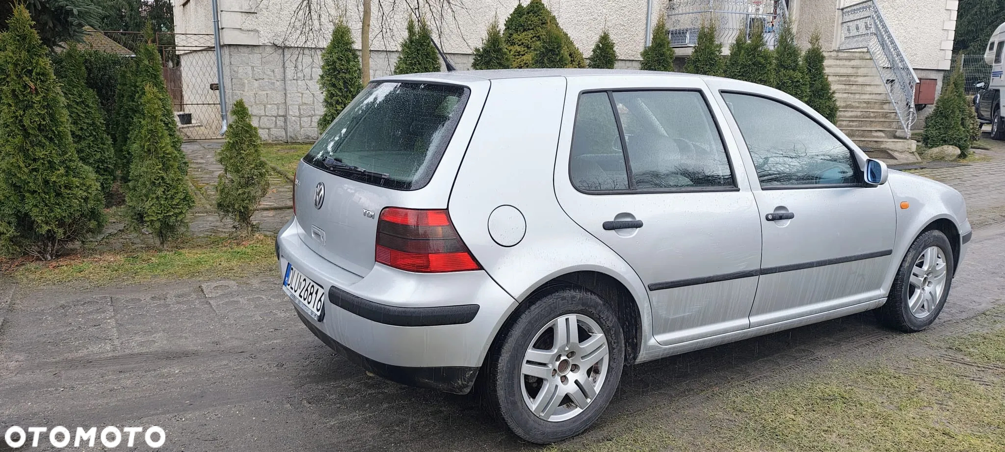 Volkswagen Golf - 2