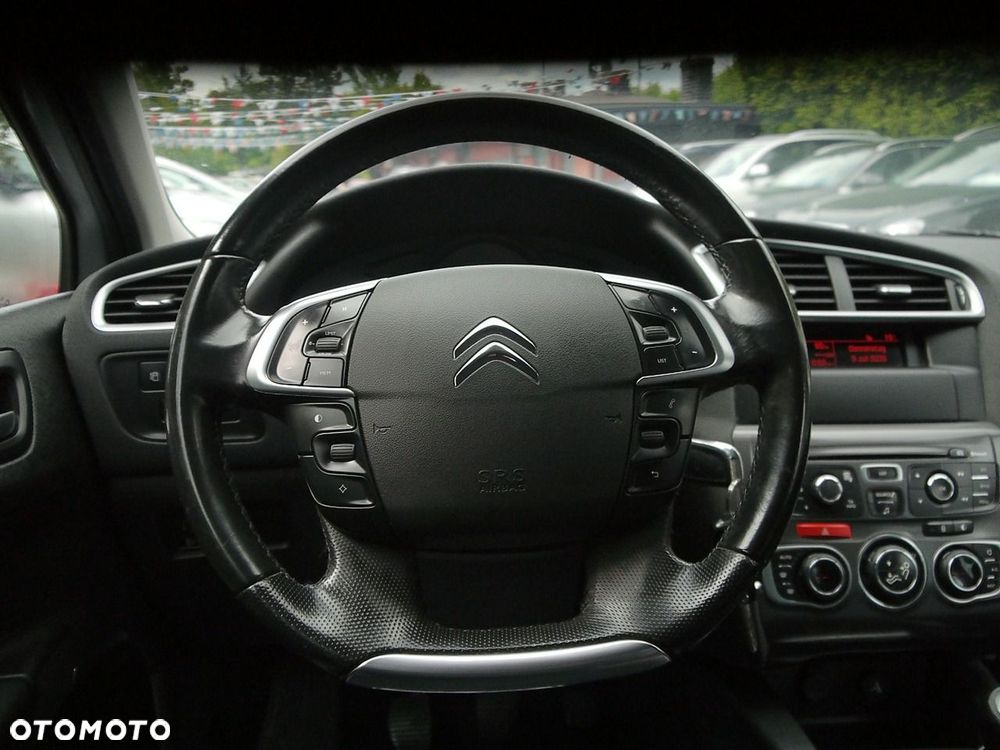 Citroën C4 e-HDi 110 Selection - 19