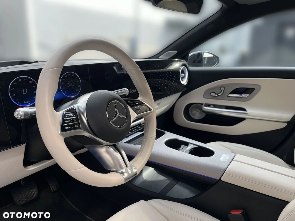 Mercedes-Benz CLA - 9