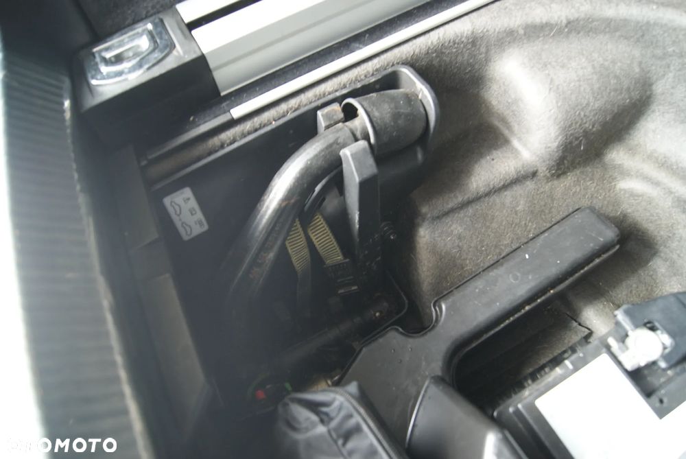 Audi A4 Avant 2.0 TDI DPF clean diesel quattro S line Sportpaket - 38